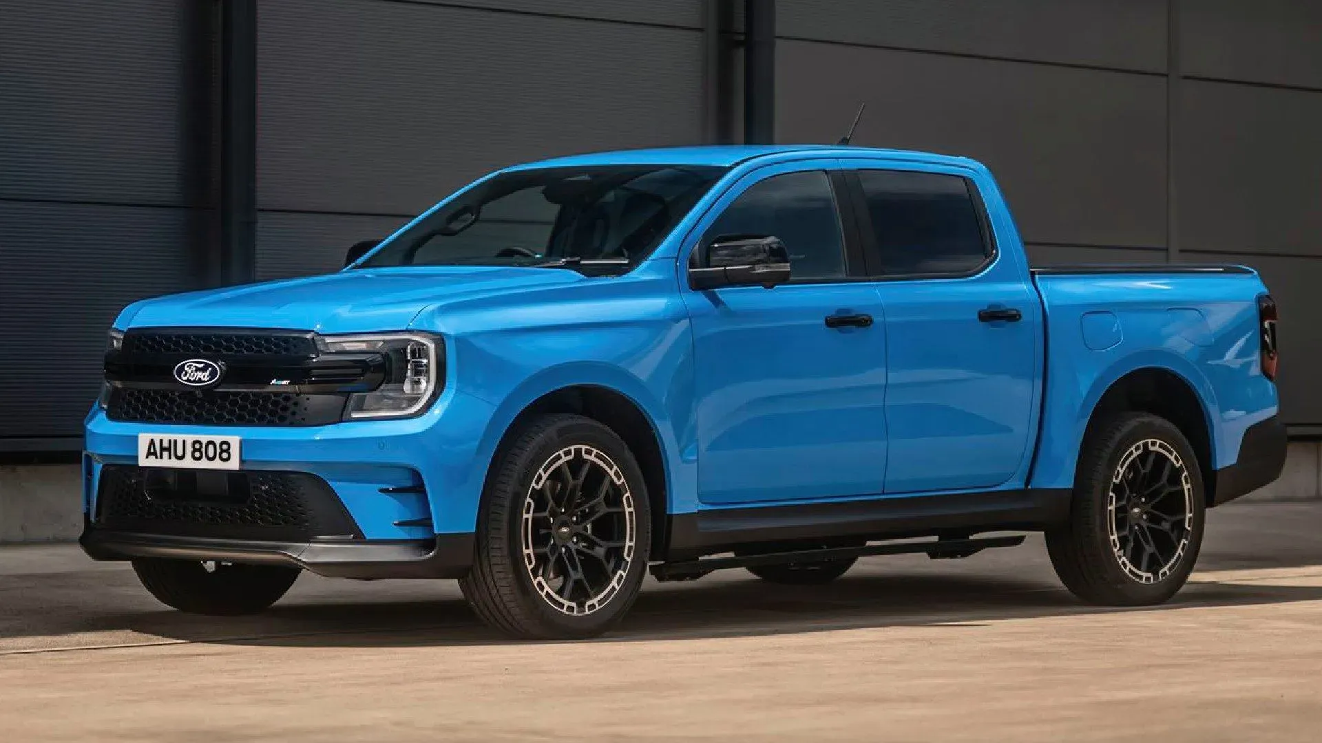 Ford presenta la nueva Ranger híbrida de alto rendimiento