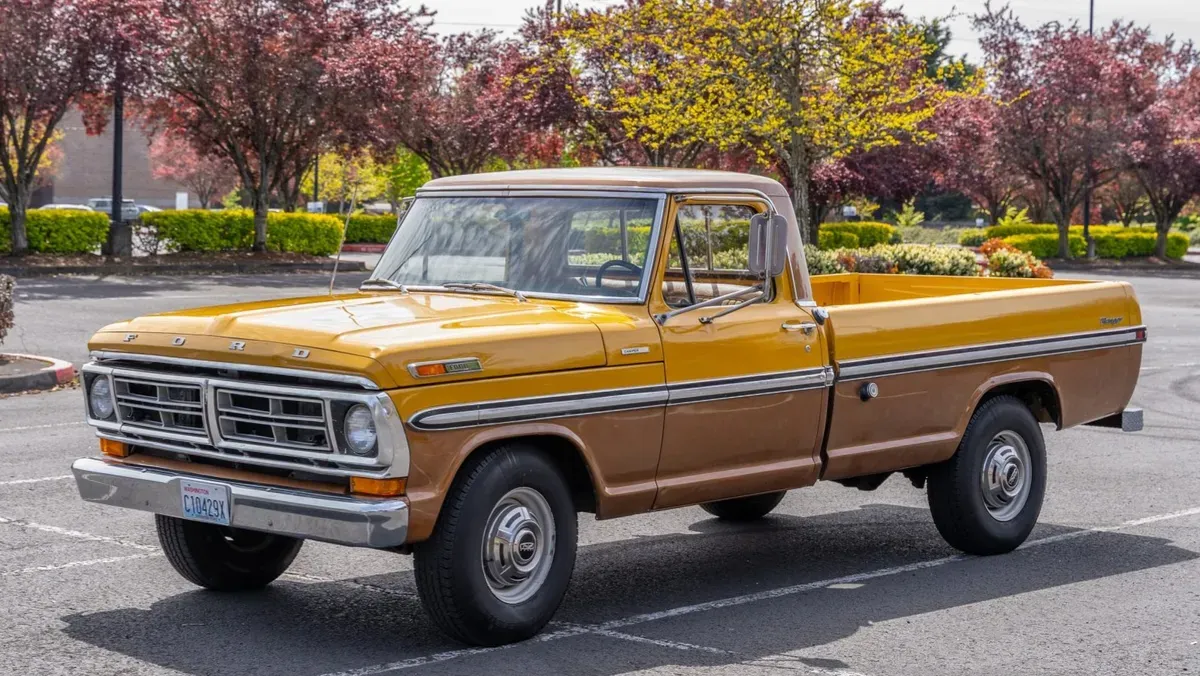 Ford F-250 Camper Special 1972