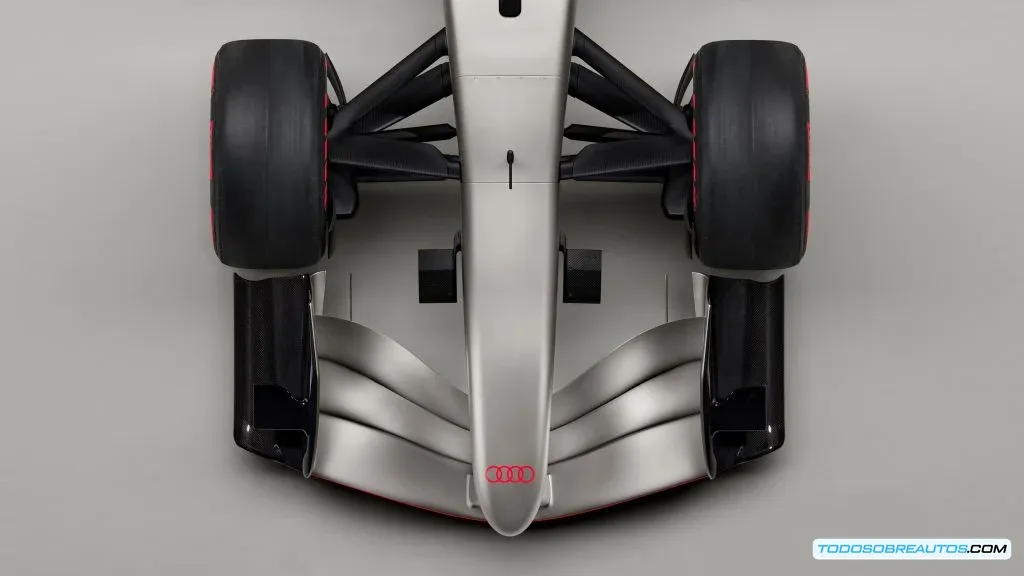 Vista lateral del Audi F1 R26 Concept.