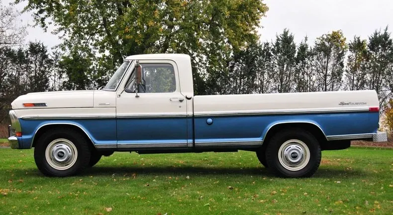 Ford F-250 Camper Special 1972 en subasta