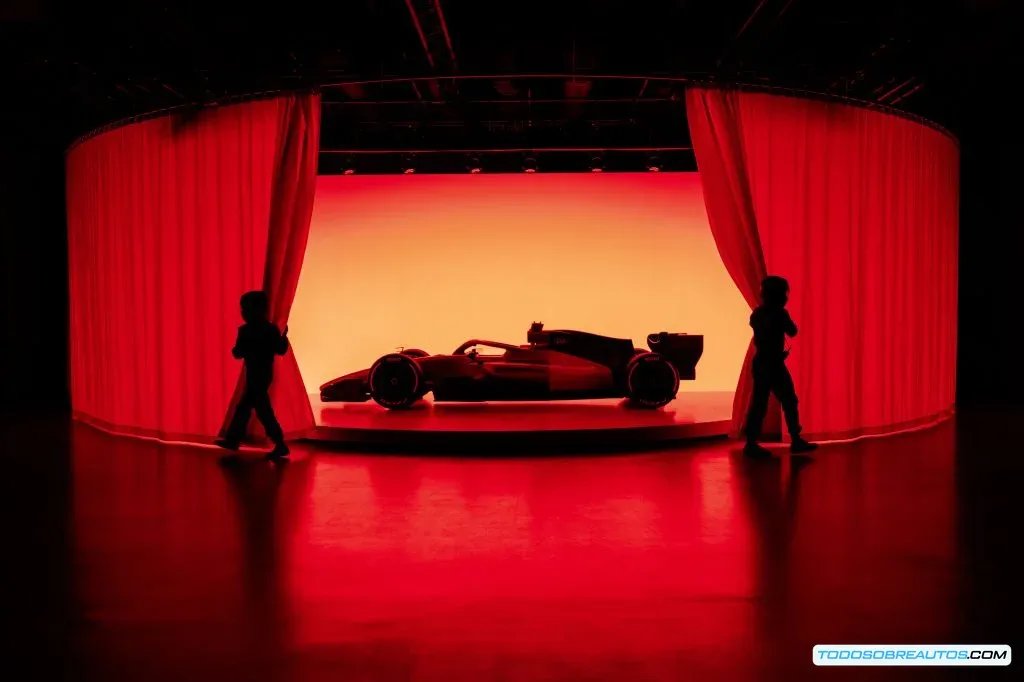 Detalle de la fibra de carbono en el Audi F1 R26 Concept.