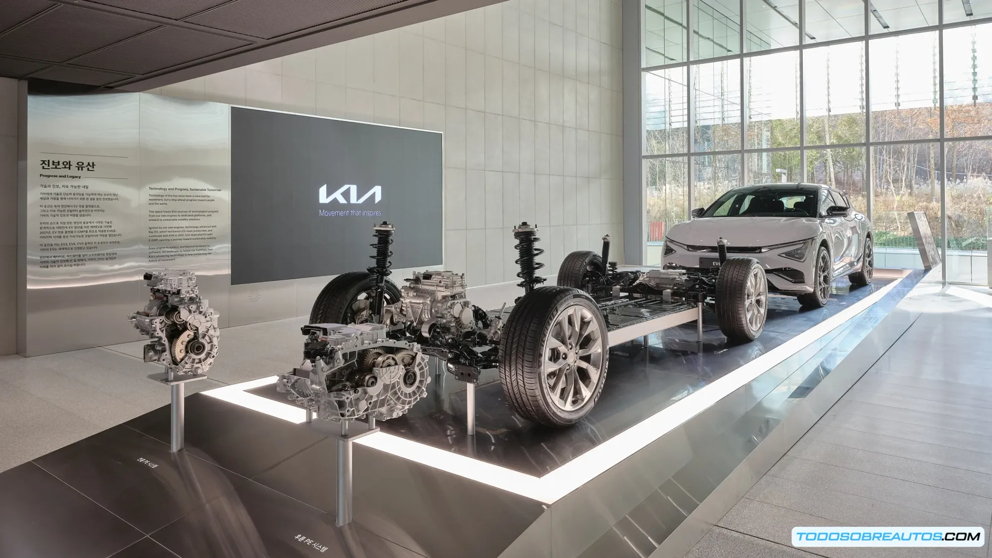 Interior tipo lounge del Kia Vision Meta Turismo Concept mostrando asientos tipo butaca de primera clase y distribución espacial que maximiza la sensación de libertad y confort