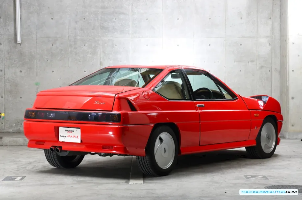 Autech Zagato Stelvio 1989 - transformación radical del Nissan Leopard con motor V6 VG30DET de 300 CV