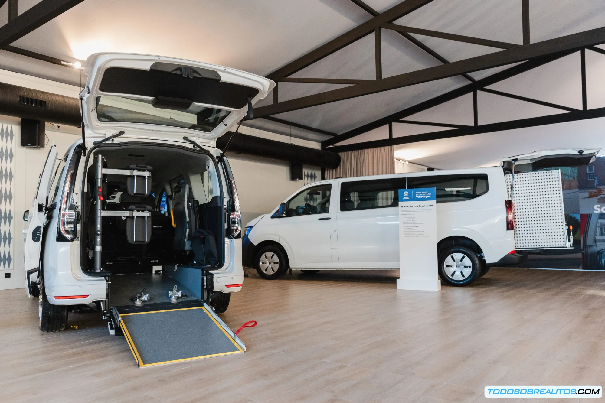 Furgoneta Volkswagen comercial adaptada - Soluciones Estandarizadas VW para negocios con garantía integrada