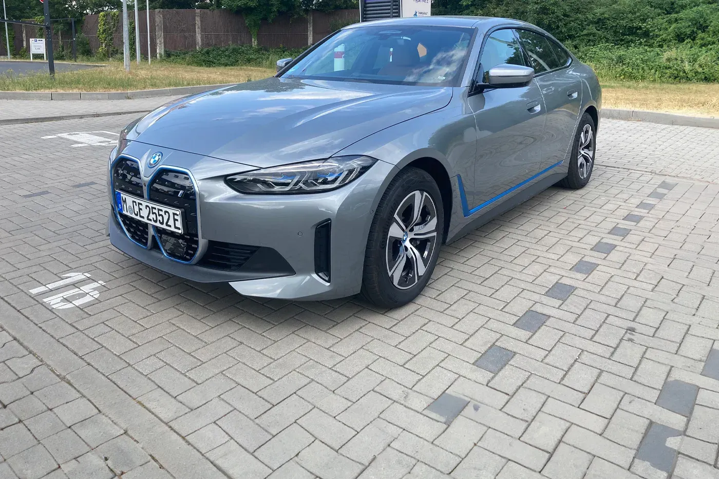 BMW i4