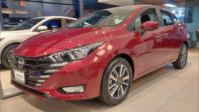 Versa Advance CVT 2025