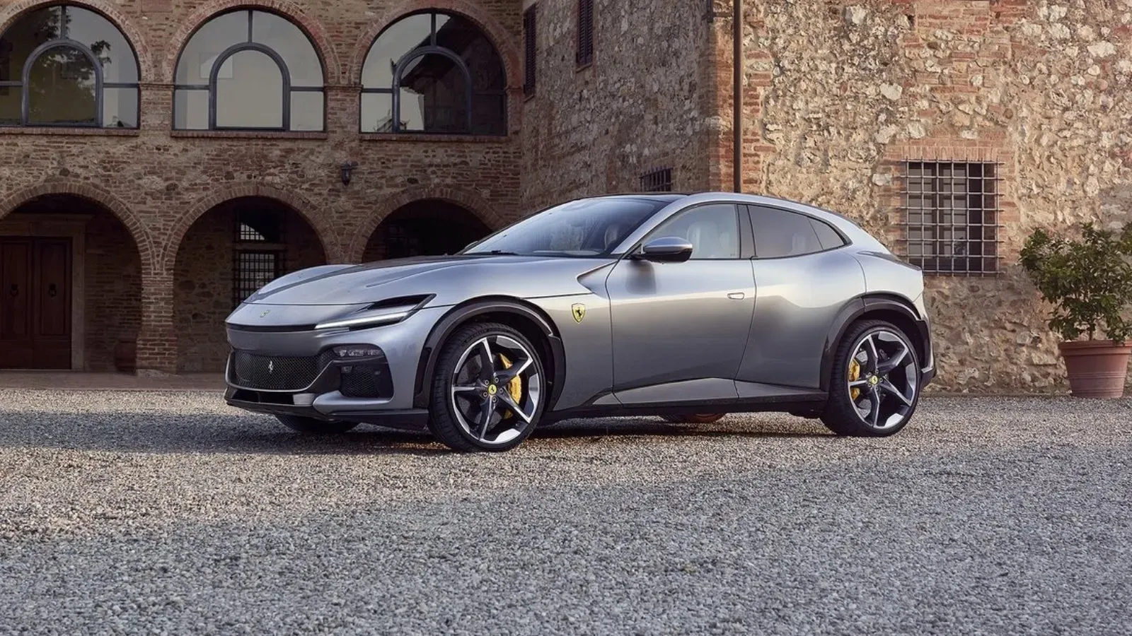 Ferrari Purosangue: los pedidos hechos hoy no se entregan hasta 2026