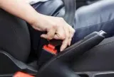 Cinturón de seguridad al dar marcha atrás