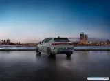 Imagen del CUPRA León VZ Essential en movimiento, enfatizando su dinamismo.