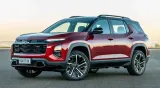 2025 Equinox Rojo En La Vía