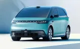 Monovolúmenen Eléctrico Aiways U6 Mix Minivan eléctrica con un diseño futurista y aerodinámico.