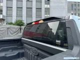 Vista detallada del alerón de techo Mabett para Ford Maverick
