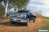 Ford F-150 Lariat 2024 vista frontal