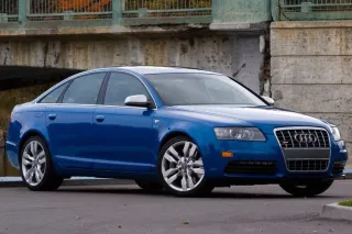 Audi S6 V10 Azul