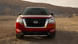 Nissan Pathfinder 2022 Rojo