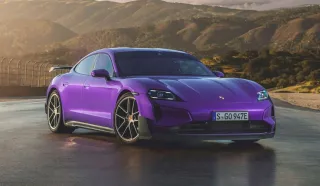 Porsche Taycan Turbo Morado