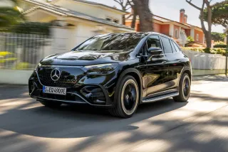 Mercedes-Benz EQE Negro