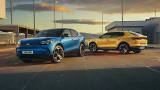 Dos Vehículos Ford Capri