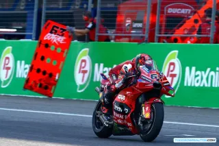 Bagnaia Revela la Estrategia de Márquez