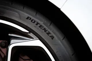Bridgestone Revoluciona el Desarrollo de Neumáticos con Simulador de Conducción Virtual