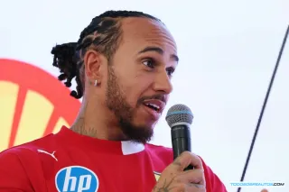 Hamilton Pide el Regreso de los Motores V10 a la F1