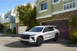 chevy traverse 2025 roja