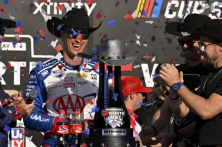 Joey Logano Domina el Caos en Texas