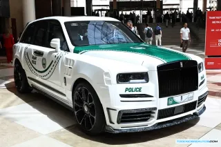 La Policía de Dubái Impresiona con Rolls-Royce Cullinan Modificado por Mansory