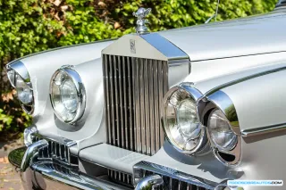 El Rolls-Royce con Baño de Oro