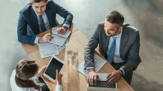 Relación Fabricantes-Proveedores Automotriz
