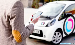 Gráfico o infografía que muestra las cifras clave del crecimiento del carsharing en España (desplazamientos, uso diario por vehículo, kilómetros recorridos).
