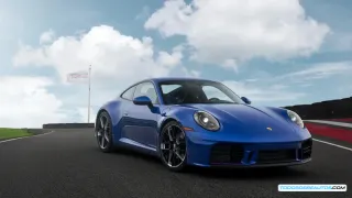 911 Club Coupe 2025 de color Azul en una pista de carreras