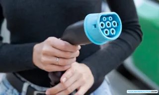 Imagen de un coche eléctrico de lujo. Sirve para complementar la descripción del diseño del Li Auto i8.