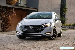 Nissan Versa Exclusive 2024