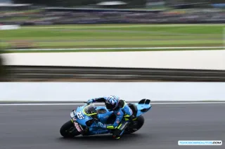Raúl Fernández pilotando su Aprilia RS-GP durante el Gran Premio de Australia de MotoGP.