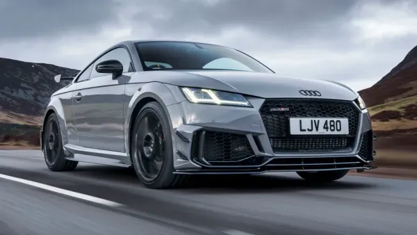 El Audi TT: Un Clásico Que Sigue Enamorando 🚗💖