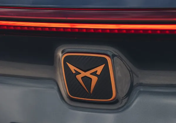 Cupra: El Futuro de la Movilidad, Electrificación y Expansión 🚗⚡️
