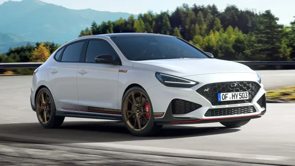 Hyundai i30 N: El Hot Hatch que Desafía al Nürburgring 🚗💨