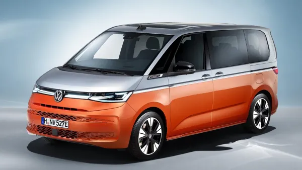 ¡La Nueva Volkswagen Multivan T7: Un Monovolumen Eléctrico que Te Sorprenderá! 🔌🚐