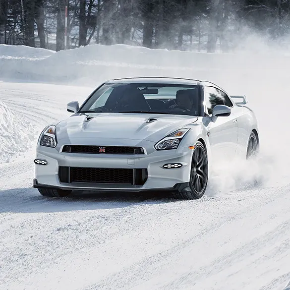 El 🔥 Nissan GT-R R35: ¿Una Bestia de la Pista para la Calle? 💪