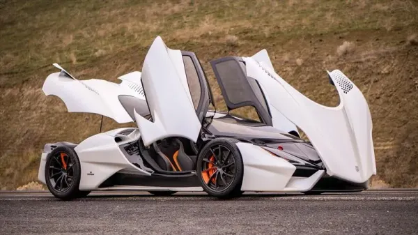 ¿El SSC Tuatara es realmente el auto más rápido del mundo? ¡Un análisis que te dejará con la boca abierta!