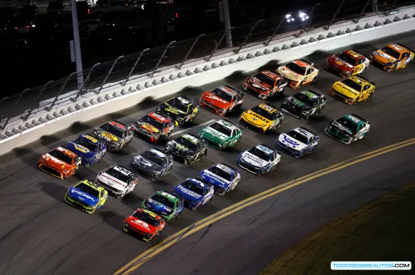 Favoritos NASCAR Cup Series 2025: ¿Quién se coronará campeón? Análisis y Predicciones