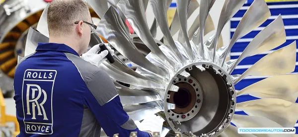 Rolls-Royce Revitalizado: Cómo el Nuevo CEO Impulsó un Aumento del 800% en el Precio de las Acciones
