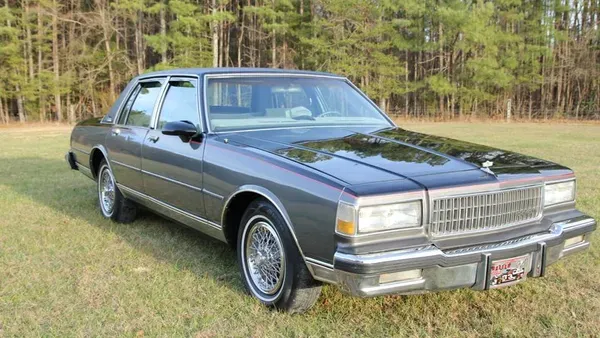 Restauración Histórica: Chevy Caprice 1987 de la NYPD Honra a Oficial Caído - Un Legado en Ruedas