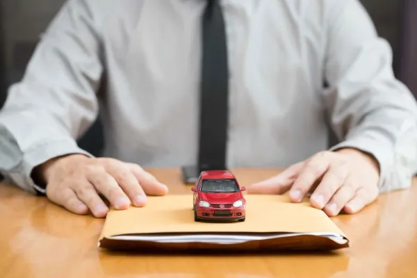 Alarma en EE.UU.: Aumento en el Retraso de Pagos de Autos - ¿Qué está Pasando?