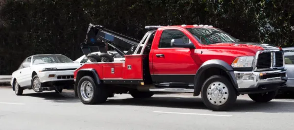 ¡Insólito! Camaro de Texas Remolcado por Error 7 Veces: Fallo en Base de Datos Afecta a Veterano