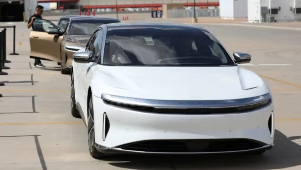 ¿Deducción de Intereses en Préstamos Automotrices para Autos Hechos en EE.UU.? La Propuesta de Trump y su Impacto en el Mercado
