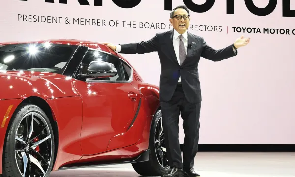 Akio Toyoda Critica Fusión Nissan-Honda: ¿Priorizan el Negocio Sobre los Autos? Análisis Detallado
