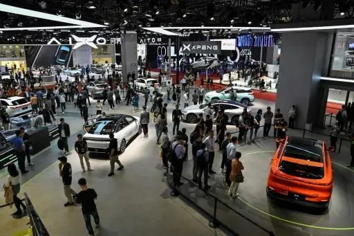 Dominio Chino en el Mercado de Coches Eléctricos: ¿Por Qué 3 de Cada 4 Vehículos Vendidos son de China?