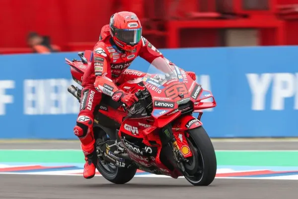 ¡Histórico! Marc Márquez Domina el GP de Tailandia con Ducati: Análisis y Resultados Completos